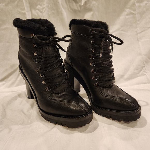 Authentic Valentino Noir Rockstud Shearling-lined Leather Combat boots sz 38 EUC